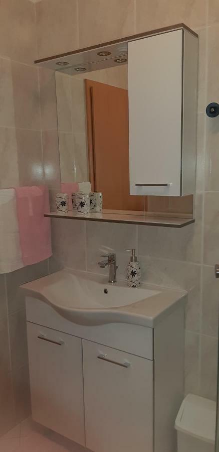 Apartmani Ana 크레스 외부 사진